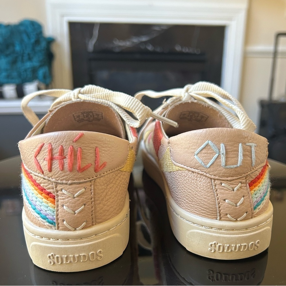 SOLUDOS Women’s Rainbow Wave Chill Out Sneakers - Picture 8 of 9
